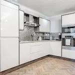 Edgware Road\'S Court