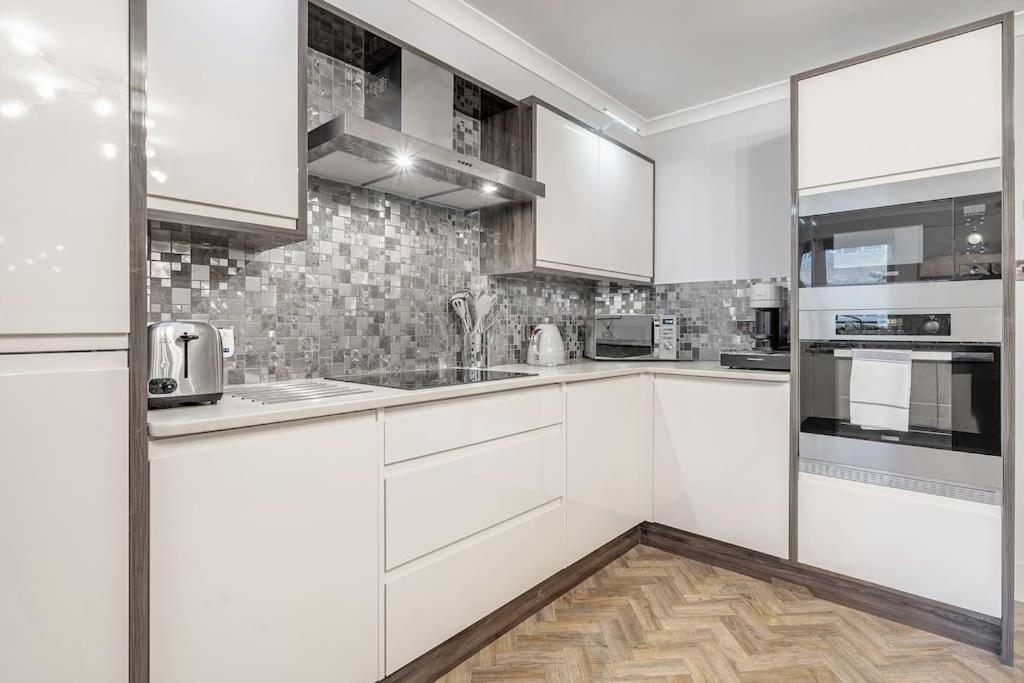 Edgware Road's Court Appartamento *