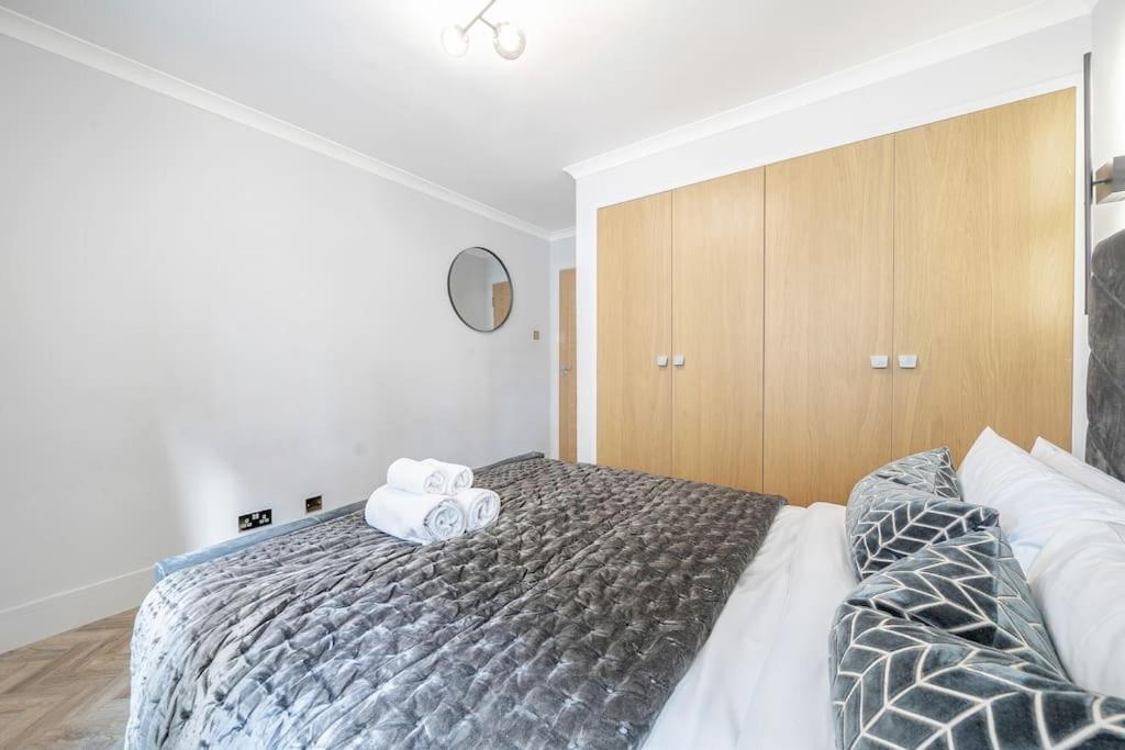 Edgware Road's Court Appartamento