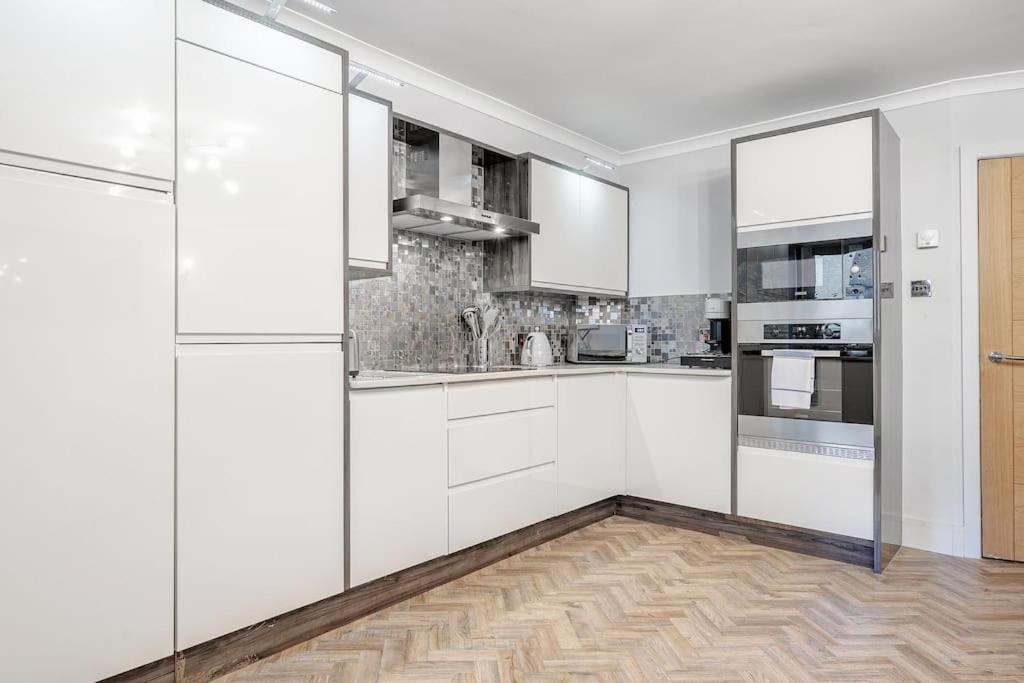 Edgware Road's Court Appartamento *