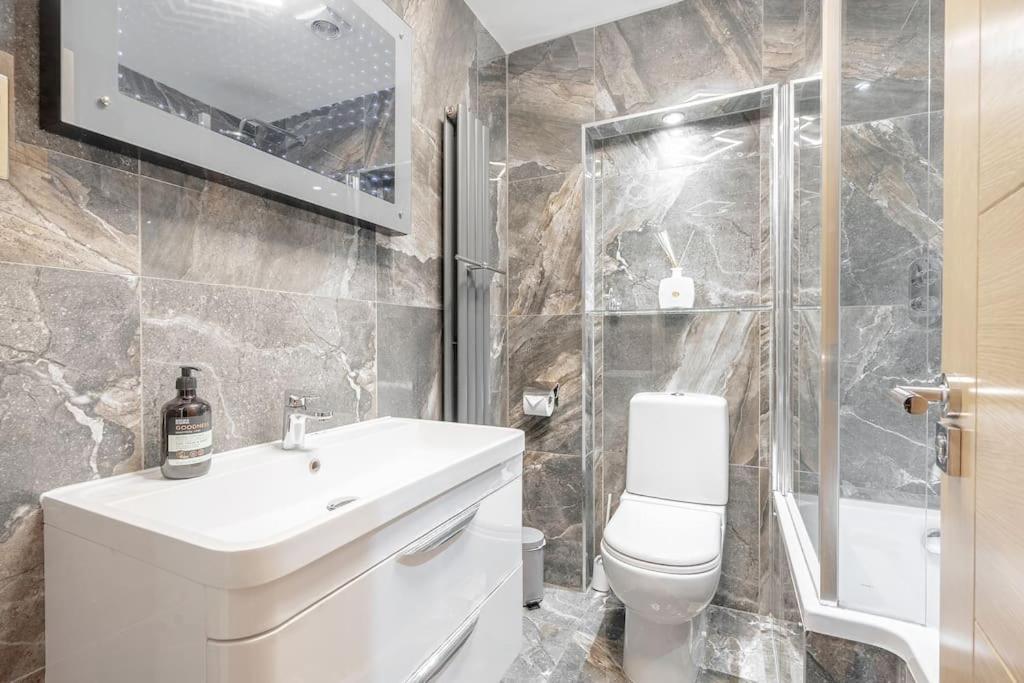Edgware Road's Court Appartamento